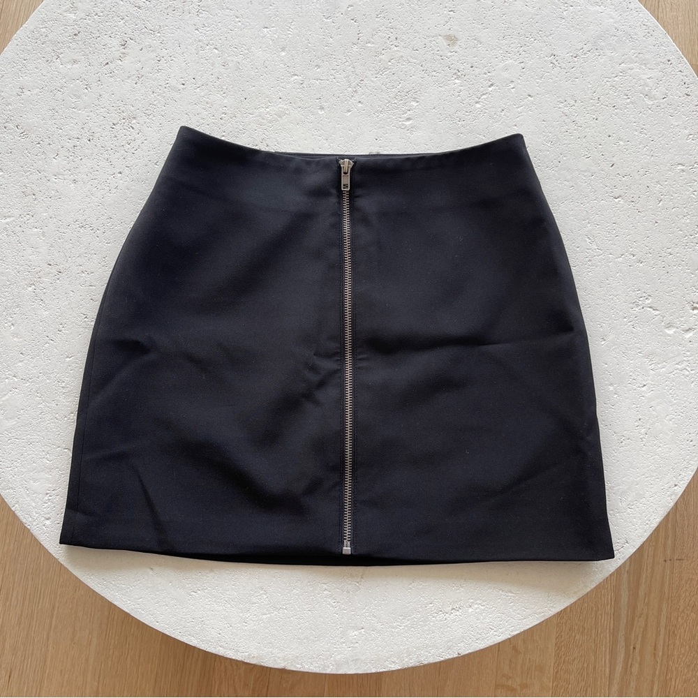 Forever 21 Black Mini Skirt with Zipper Detail Size Small
